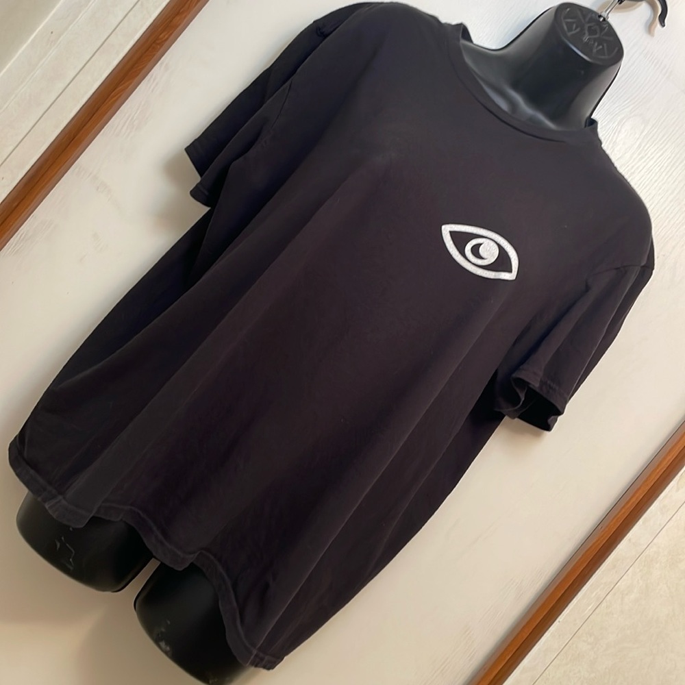 Into the night, 2022 tour black, T-shirt,‎ large unisex.